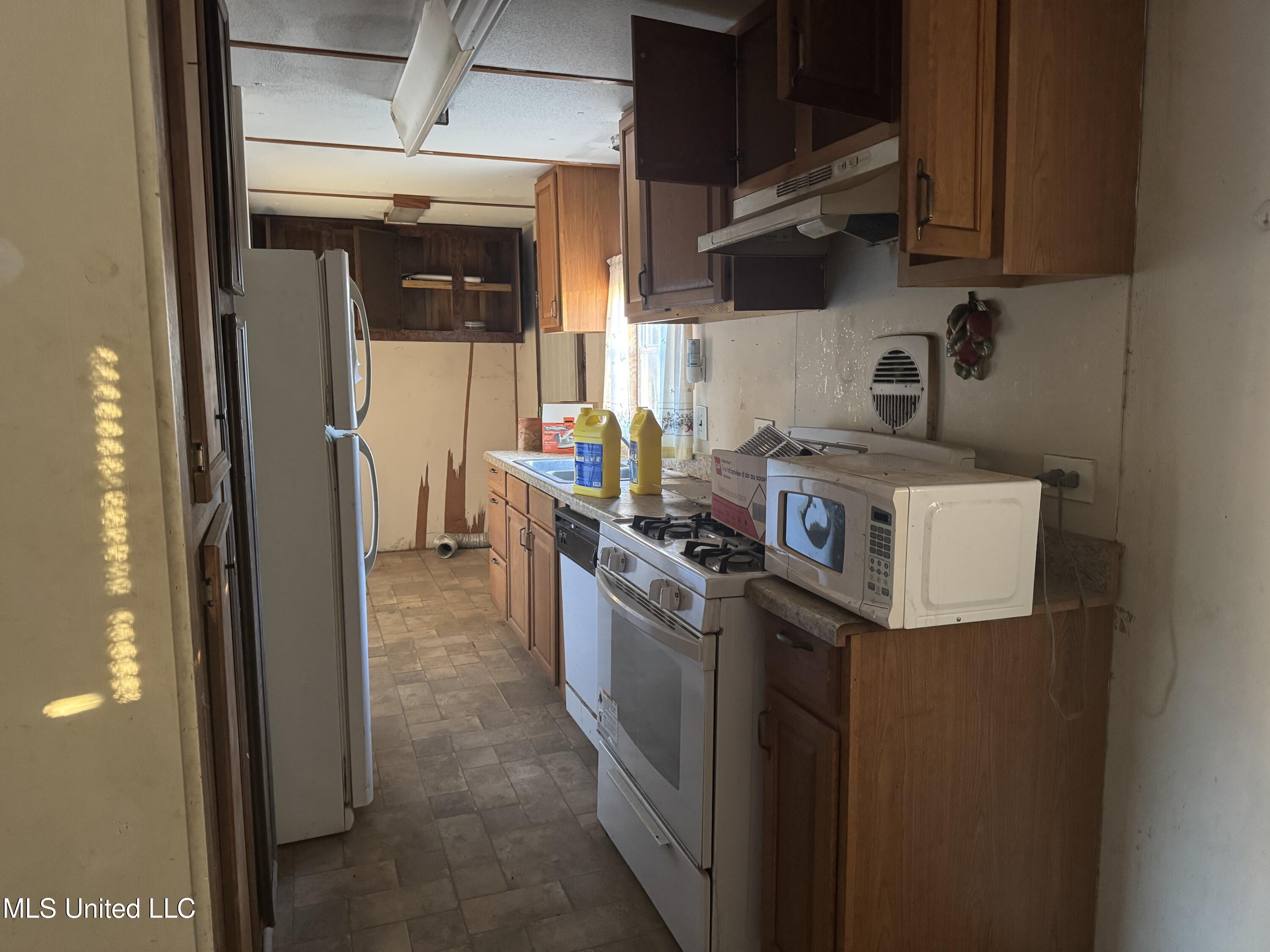 17 Coventry Road, Unit 2 Natchez, MS 39120 - Photo 10 of 16 IMG_0503