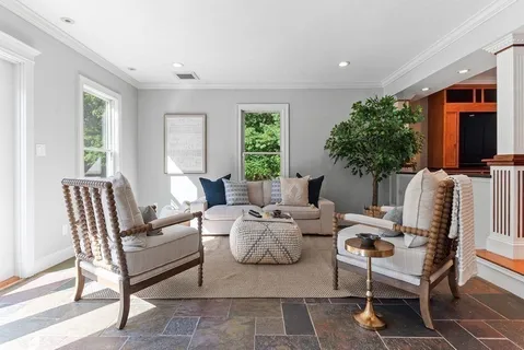 $1,475,000 | 10 Stop River Road, Norfolk, MA 02056