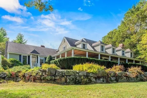 $1,475,000 | 10 Stop River Road, Norfolk, MA 02056