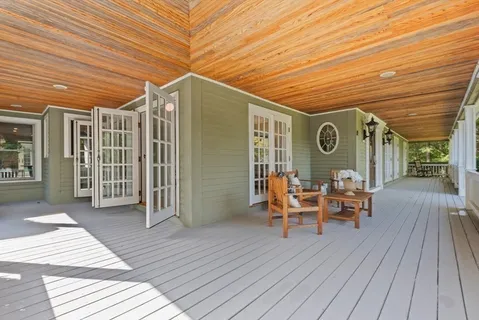 $1,475,000 | 10 Stop River Road, Norfolk, MA 02056