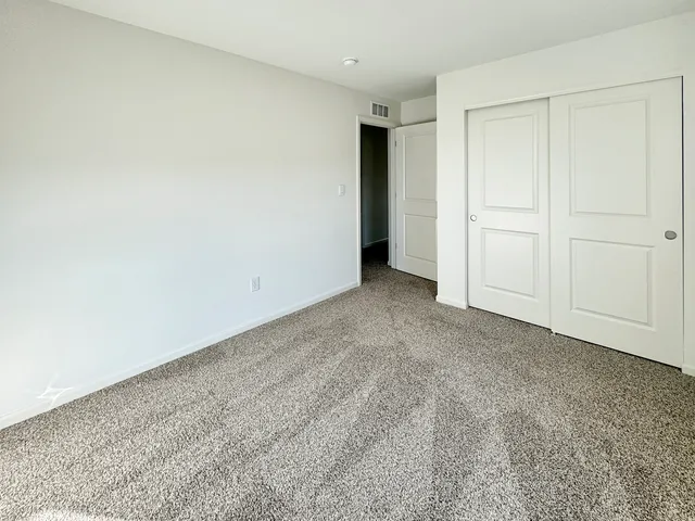 $2,450 | 2241 Sassafras Way, Unit F, Wonder Lake, IL 60097