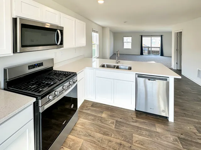 $2,450 | 2241 Sassafras Way, Unit F, Wonder Lake, IL 60097