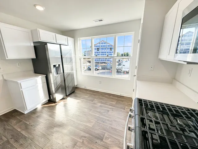 $2,450 | 2241 Sassafras Way, Unit F, Wonder Lake, IL 60097