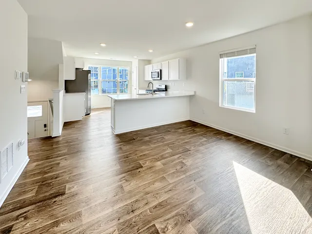 $2,450 | 2241 Sassafras Way, Unit F, Wonder Lake, IL 60097