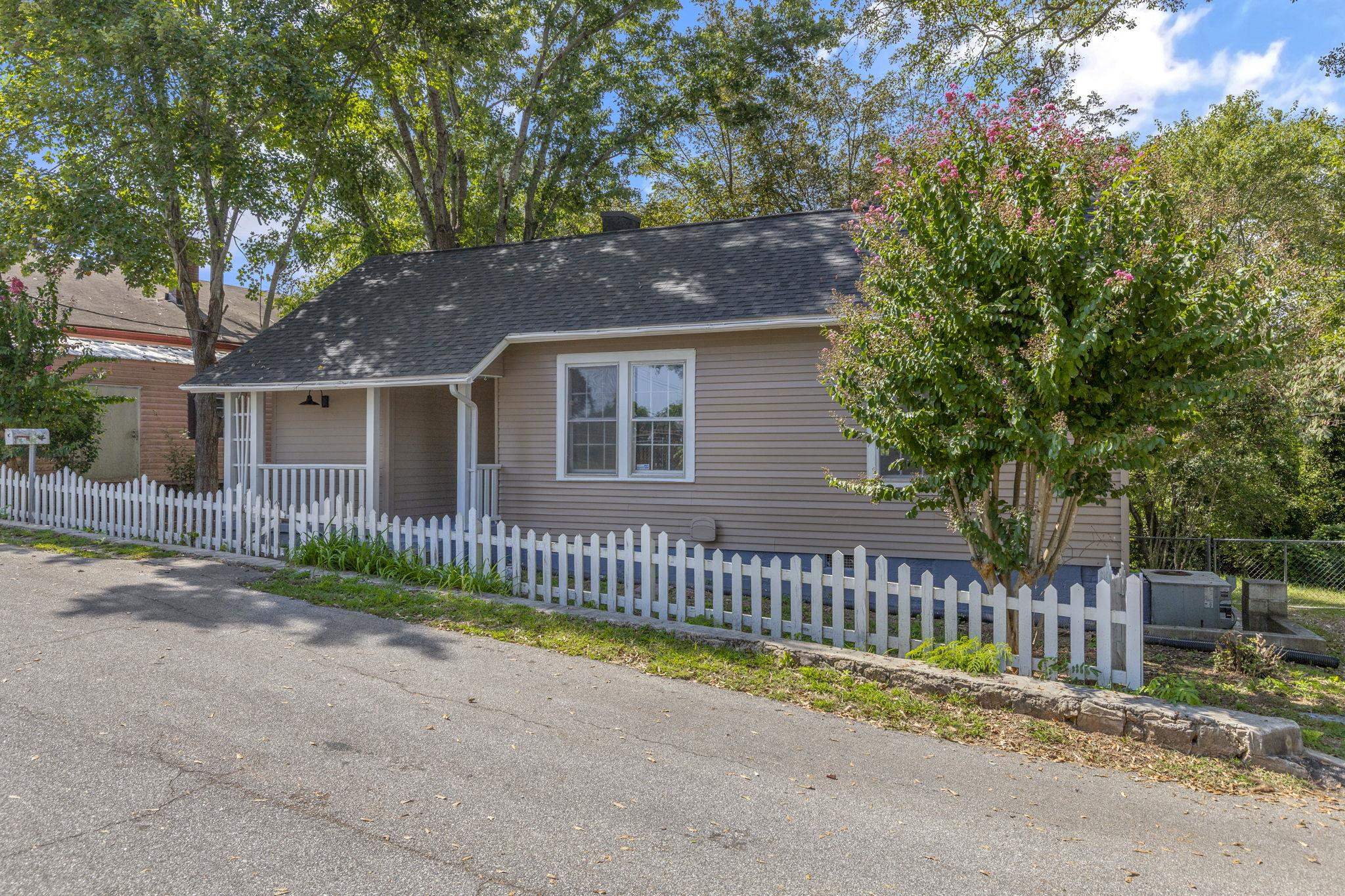 9 Hampton Street Ware Shoals, SC 29692 - Photo 35 of 38