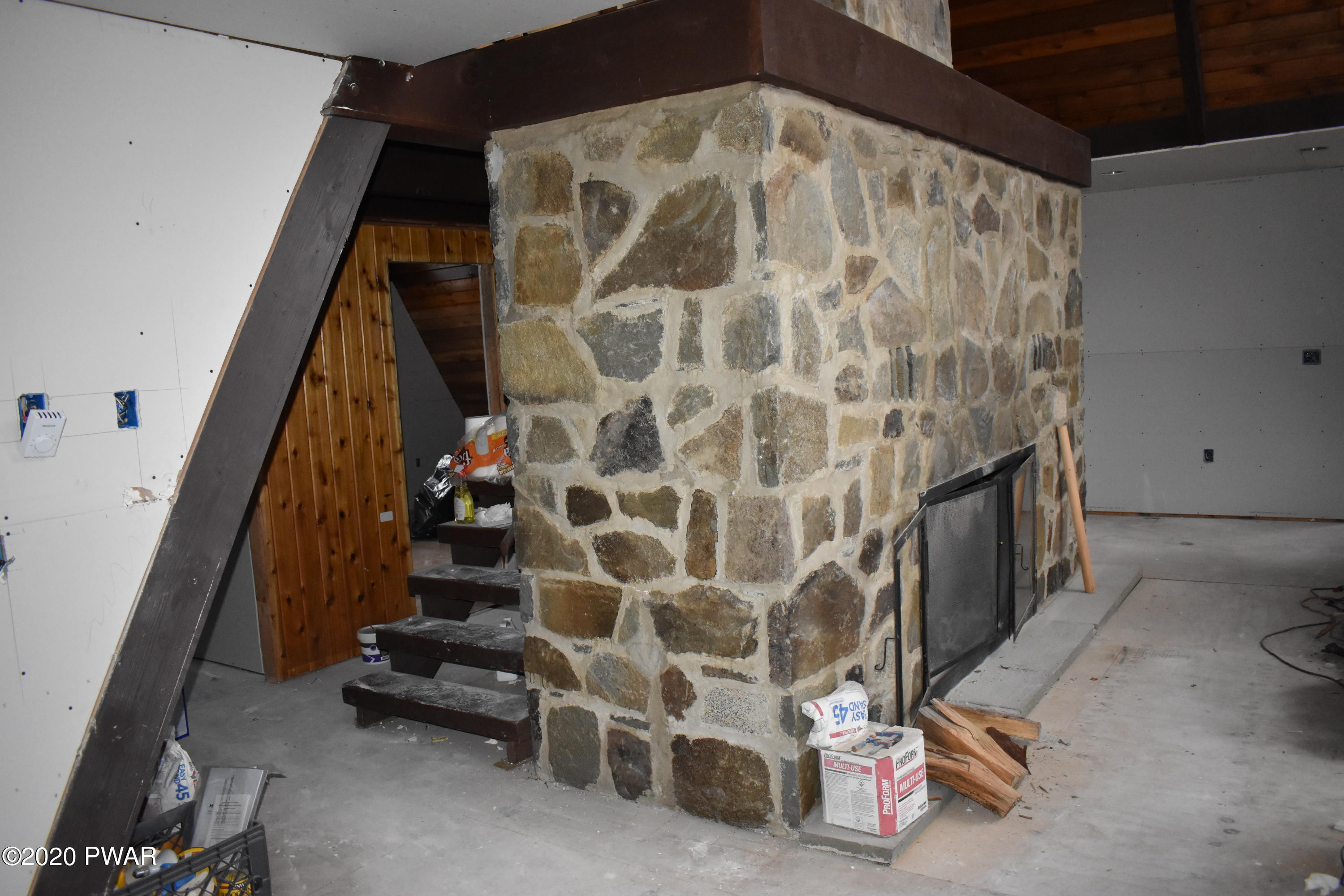 102 Ridge Road Hawley, PA 18428 - Photo 14 of 44