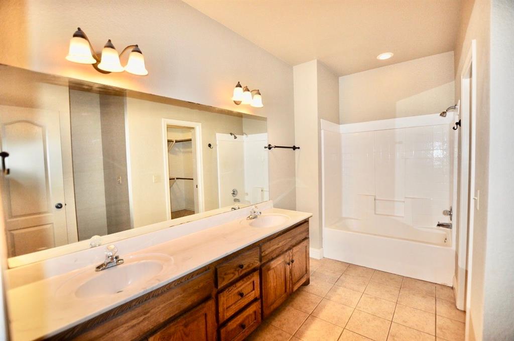 110 Rachel Road Weatherford, TX 76086 - Photo 11 of 21