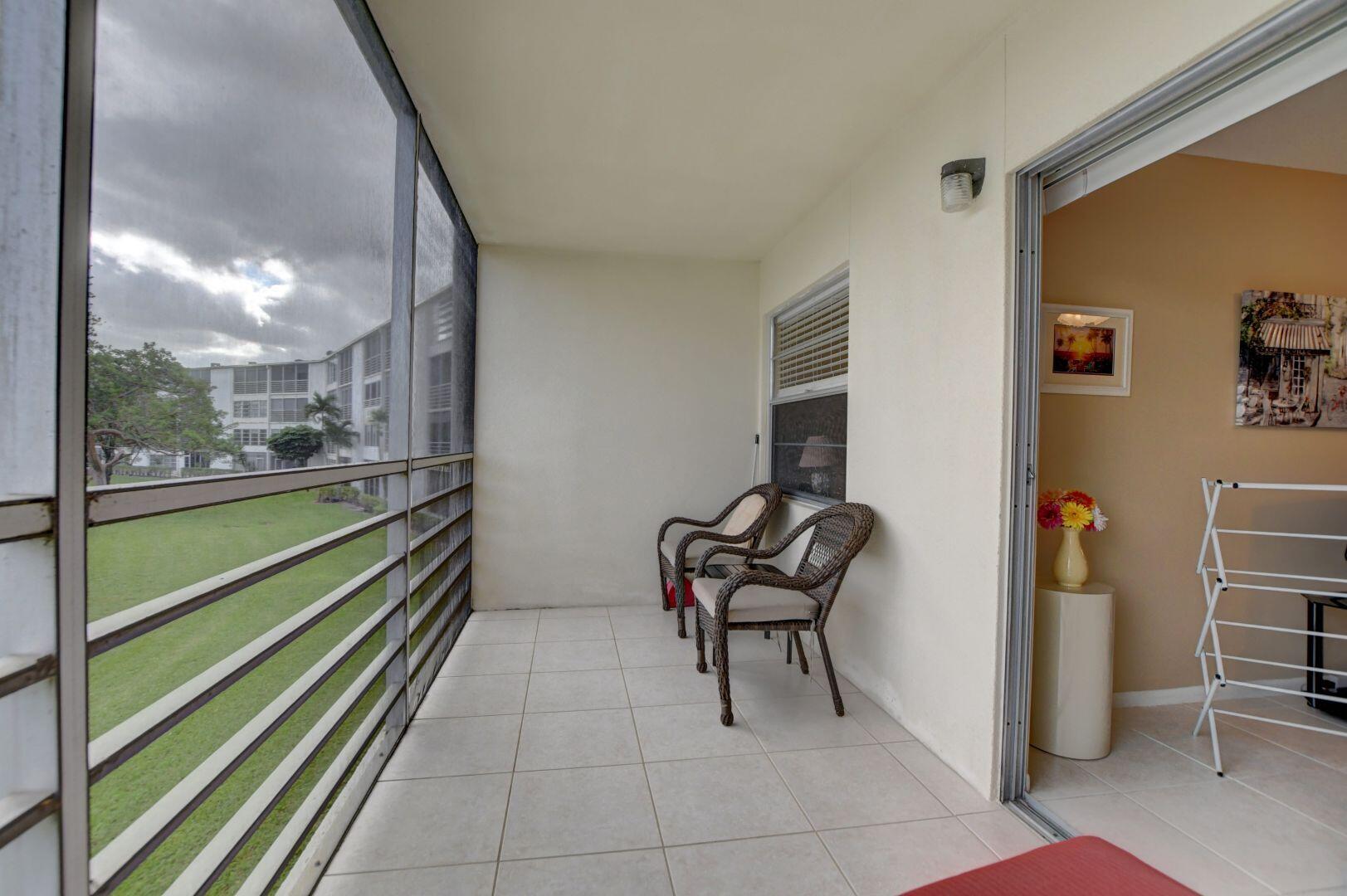 2015 Hythe A Boca Raton, FL 33434 - Photo 22 of 58 Screened Patio