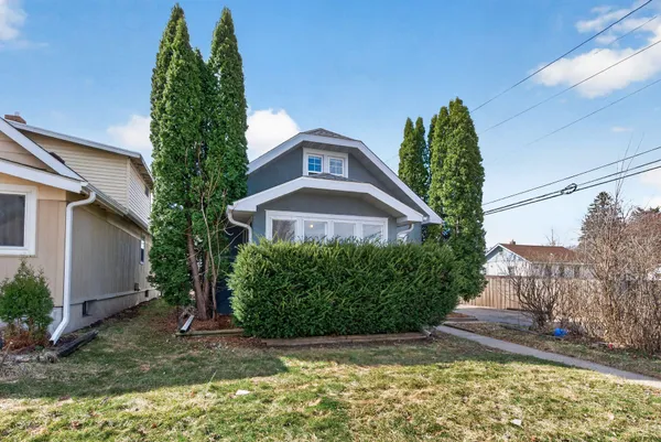 $295,000 | 1794 Arlington Avenue East, St. Paul, MN 55119