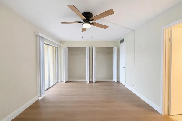 $1,400 | 700 Village Green Court, Unit 316, Palm Springs, FL 33461