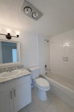$1,400 | 700 Village Green Court, Unit 316, Palm Springs, FL 33461