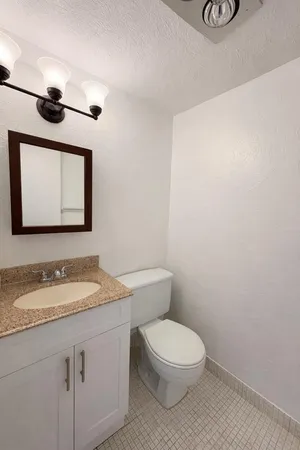 $1,400 | 700 Village Green Court, Unit 316, Palm Springs, FL 33461