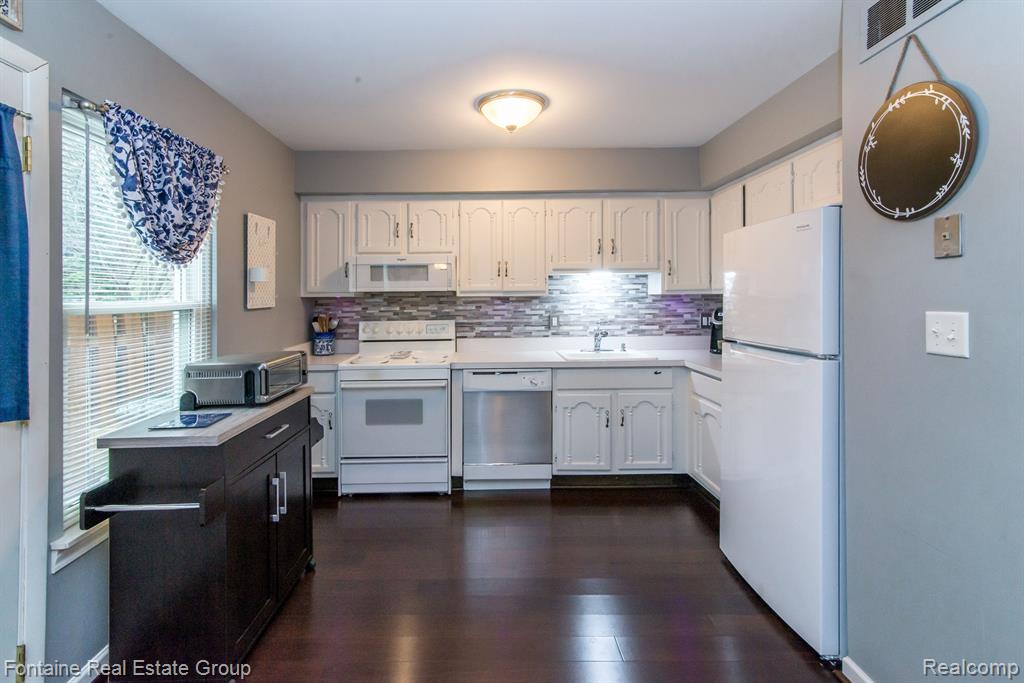 17285 Rudgate Street Southgate, MI 48195 - Photo 12 of 38