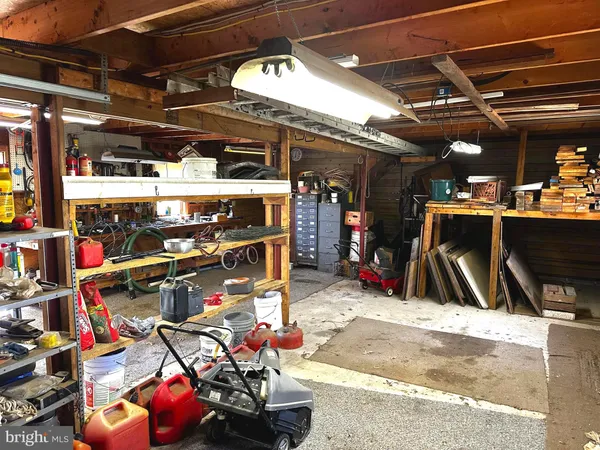 $524,900 | 229 Hollis Drive, Gerrardstown, WV 25420