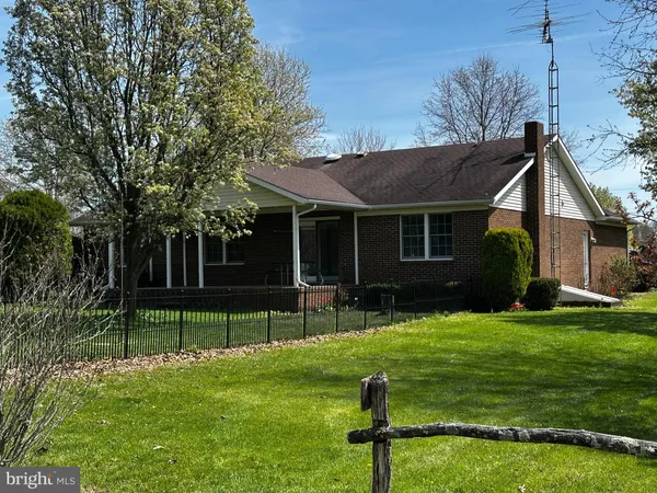 $524,900 | 229 Hollis Drive, Gerrardstown, WV 25420