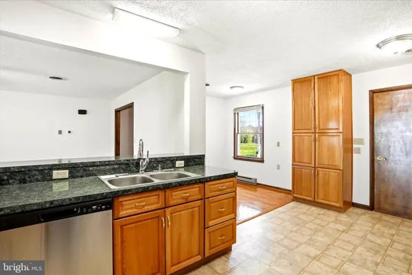 $524,900 | 229 Hollis Drive, Gerrardstown, WV 25420