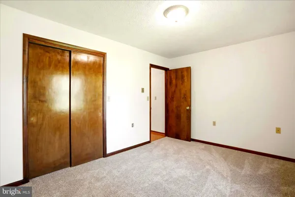 $524,900 | 229 Hollis Drive, Gerrardstown, WV 25420