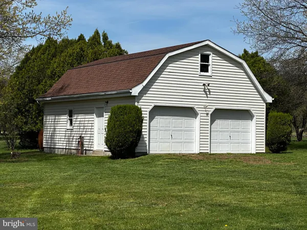 $524,900 | 229 Hollis Drive, Gerrardstown, WV 25420