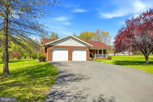 $524,900 | 229 Hollis Drive, Gerrardstown, WV 25420