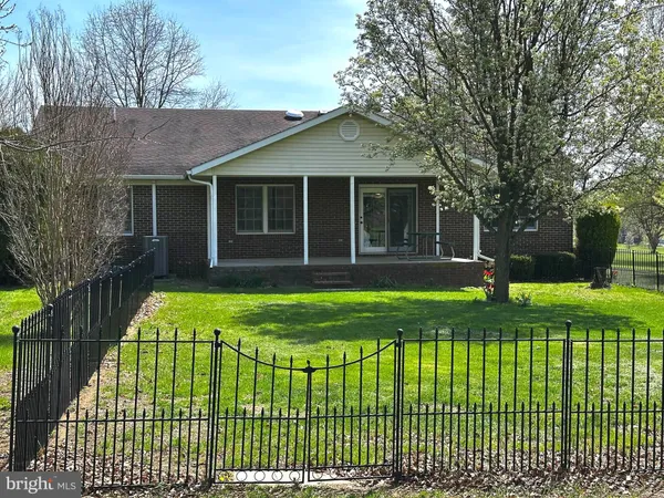 $524,900 | 229 Hollis Drive, Gerrardstown, WV 25420