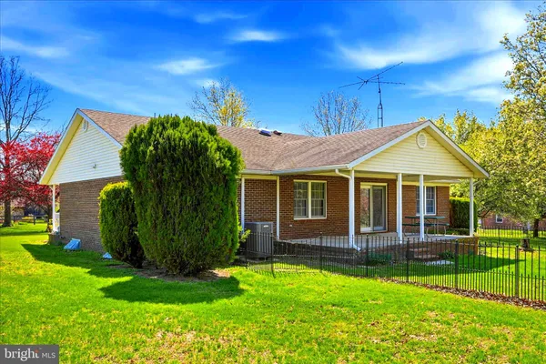 $524,900 | 229 Hollis Drive, Gerrardstown, WV 25420