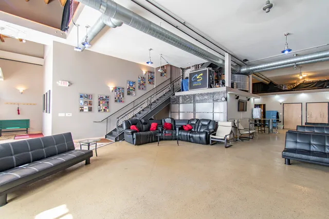 $6,000 | 1715 Church Street, Unit 1715, Evanston, IL 60201