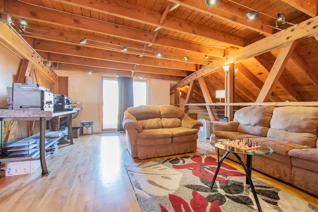 $6,000 | 1715 Church Street, Unit 1715, Evanston, IL 60201