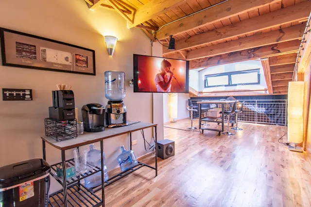 $6,000 | 1715 Church Street, Unit 1715, Evanston, IL 60201