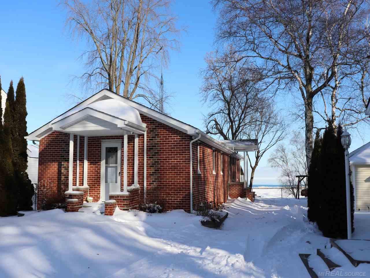 1865 South Lakeshore Road Carsonville, MI 48419 - Photo 8 of 50 Roadside of main house