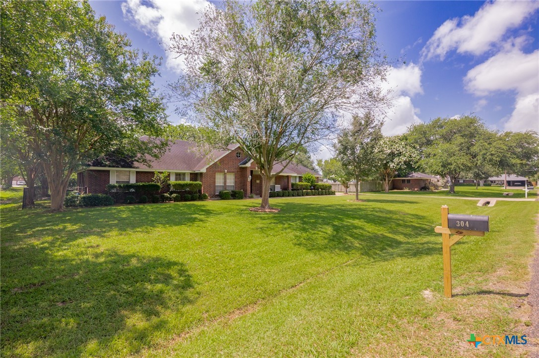 303 Perth Road Victoria, TX 77904 - Photo 27 of 39