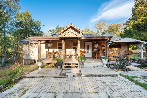 $110,000 | 734 Interstate 45, Teague, TX 75860