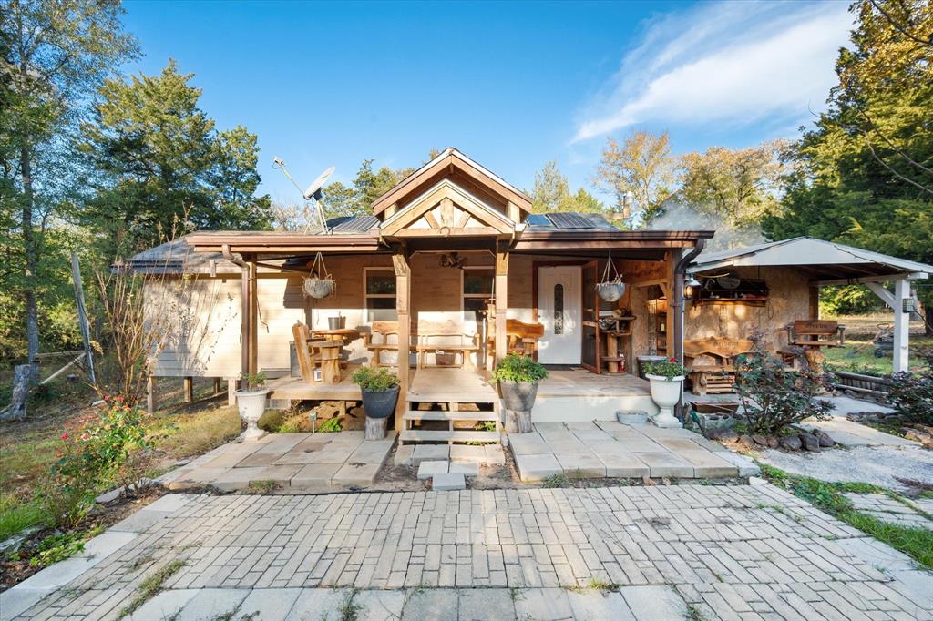 734 Interstate 45 Teague, TX 75860 - Photo 19 of 19 a view of a house with sitting area and furniture