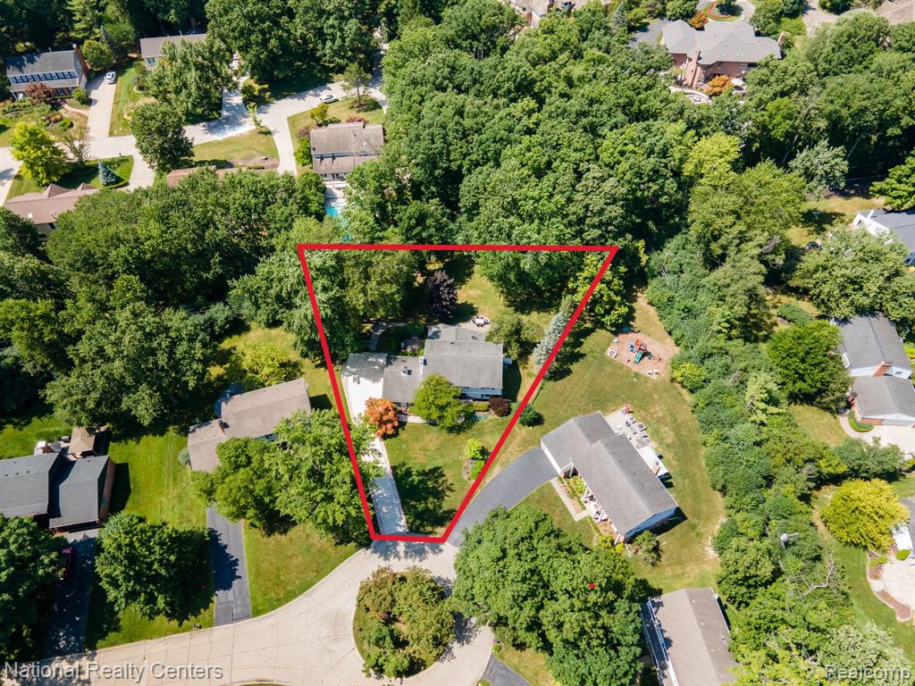 31467 Old Cannon Road Beverly Hills, MI 48025 - Photo 4 of 35