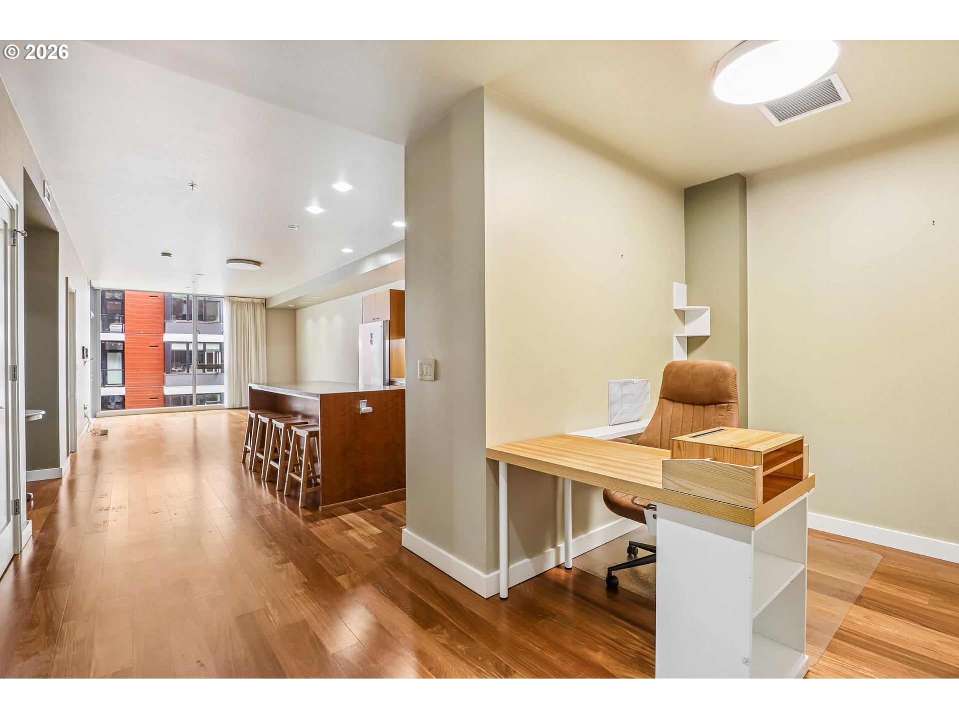 841 Southwest Gaines Street, Unit 335 Portland, OR 97239 - Photo 10 of 35