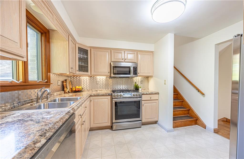 5122 Leroy Drive Gibsonia, PA 15044 - Photo 10 of 43