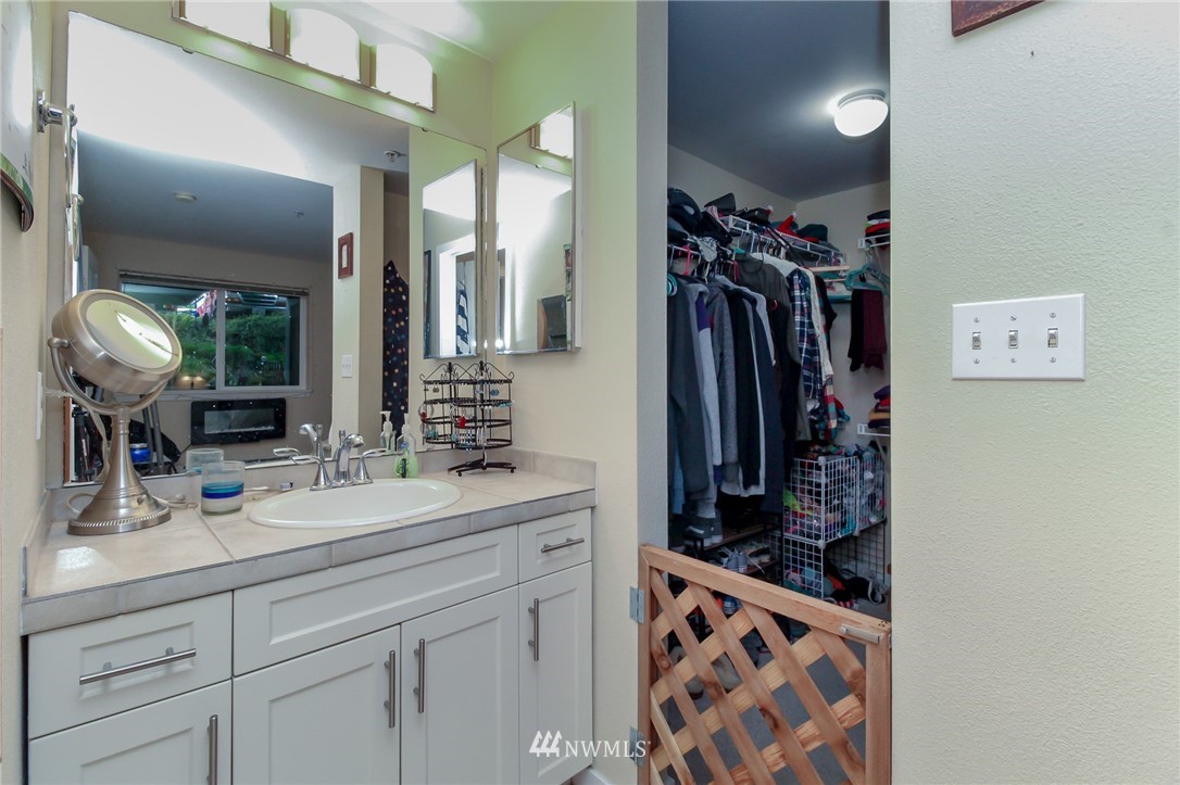 3908 243rd Place Southeast, Unit Q104 Bothell, WA 98021 - Photo 17 of 23 Gallery Image 17