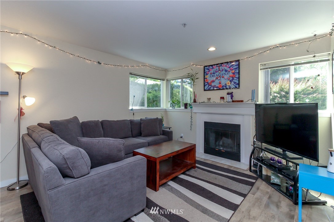 3908 243rd Place Southeast, Unit Q104 Bothell, WA 98021 - Photo 5 of 23 Gallery Image 5