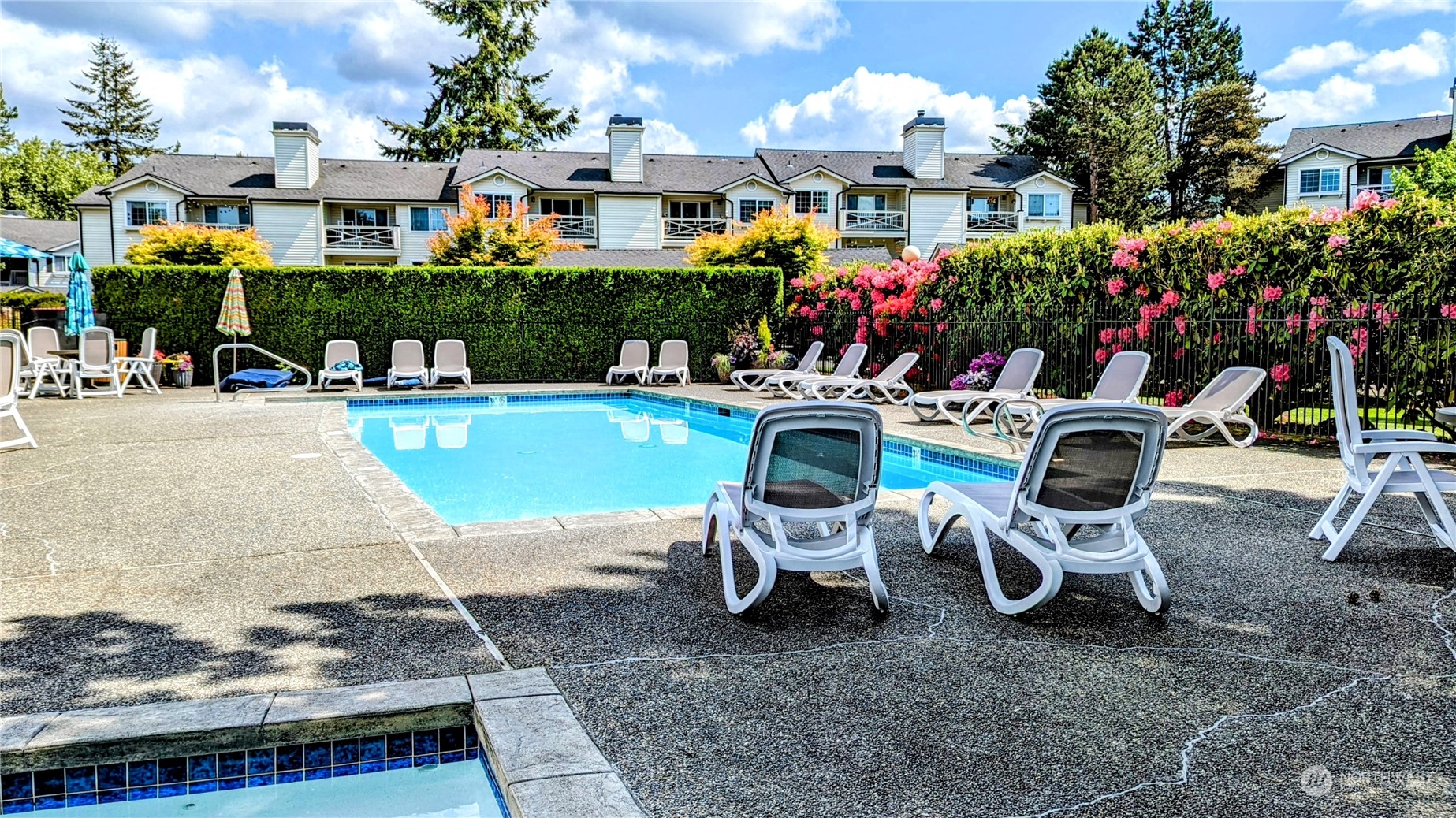 12404 East Gibson Road, Unit Q301 Everett, WA 98204 - Photo 8 of 24 Gallery Image 8