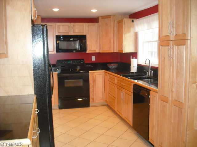 1906 Mountain View Road King, NC 27021 - Photo 8 of 16 Kitchen.