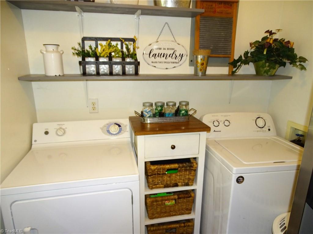 4596 Colonial Circle Trinity, NC 27370 - Photo 18 of 36 Laundry