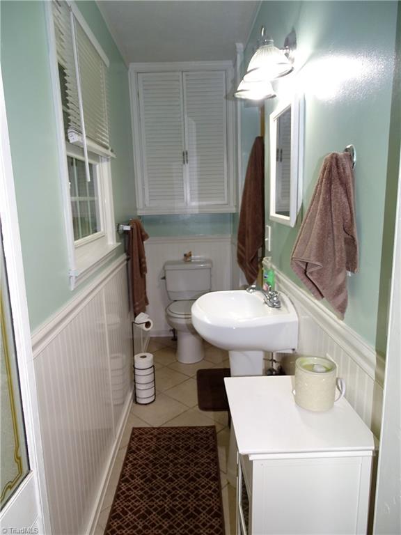 4596 Colonial Circle Trinity, NC 27370 - Photo 21 of 36 master bathroom