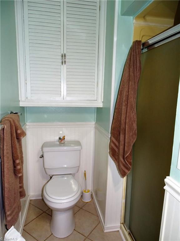 4596 Colonial Circle Trinity, NC 27370 - Photo 22 of 36 master bath