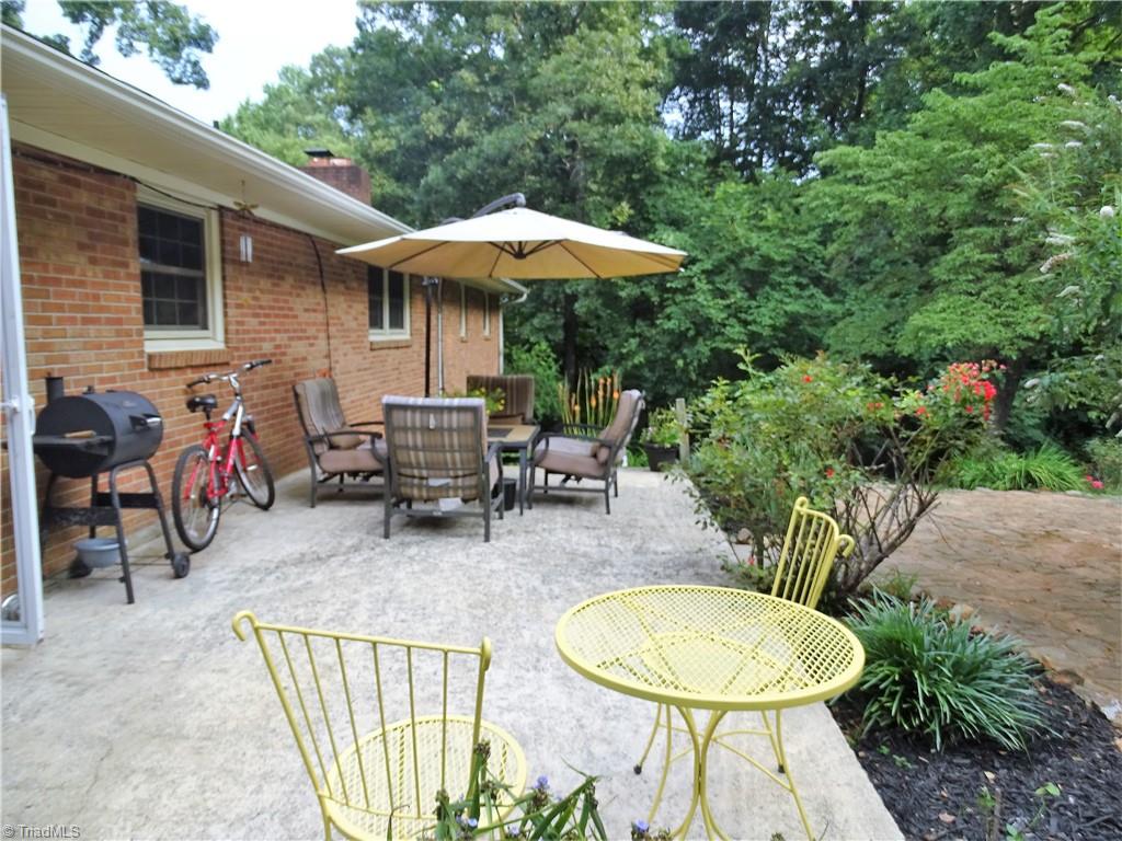 4596 Colonial Circle Trinity, NC 27370 - Photo 32 of 36 patio