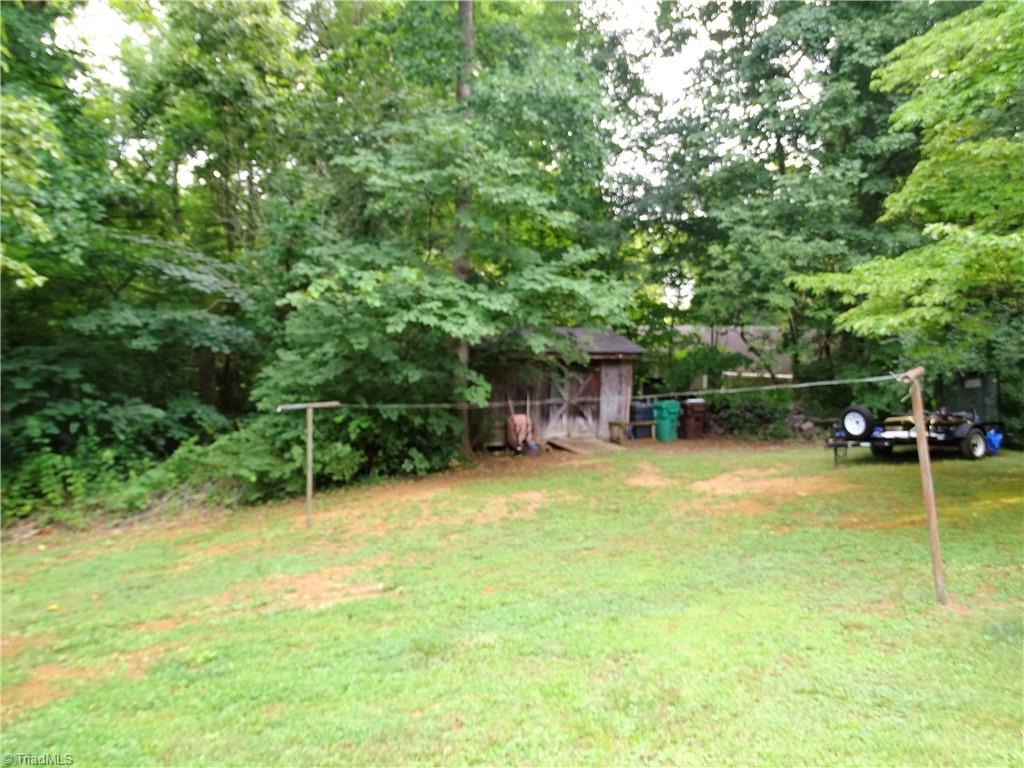 4596 Colonial Circle Trinity, NC 27370 - Photo 34 of 36 yard