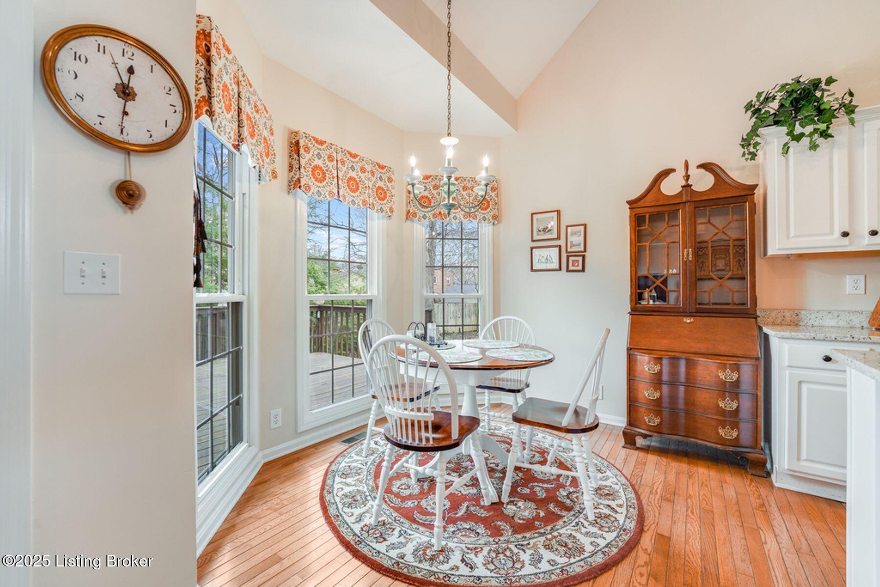 10424 Edgewater Road Louisville, KY 40223 - Photo 13 of 46 Warm and Comfortable with 3 Windows