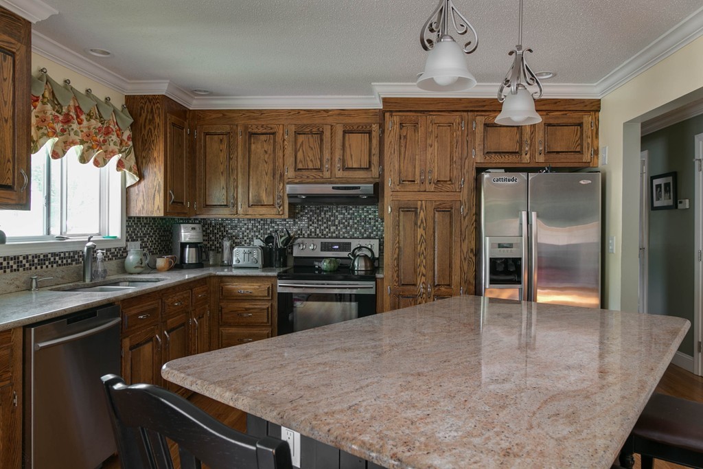 37 Erie Road Methuen, MA 01844 - Photo 11 of 24 Gallery Image 11