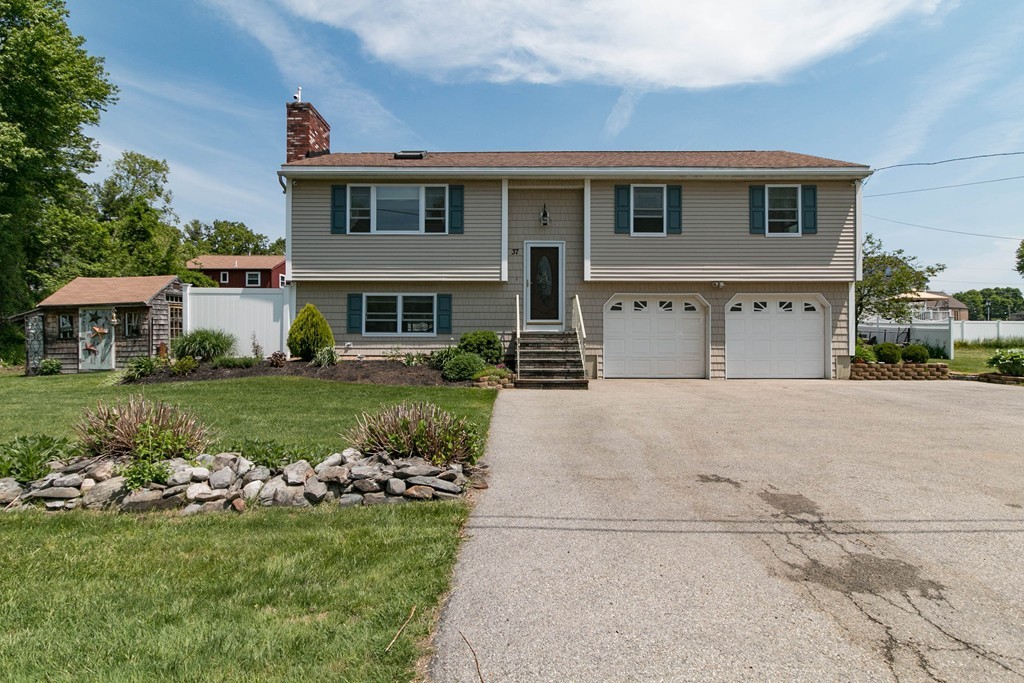 37 Erie Road Methuen, MA 01844 - Photo 2 of 24 Gallery Image 2