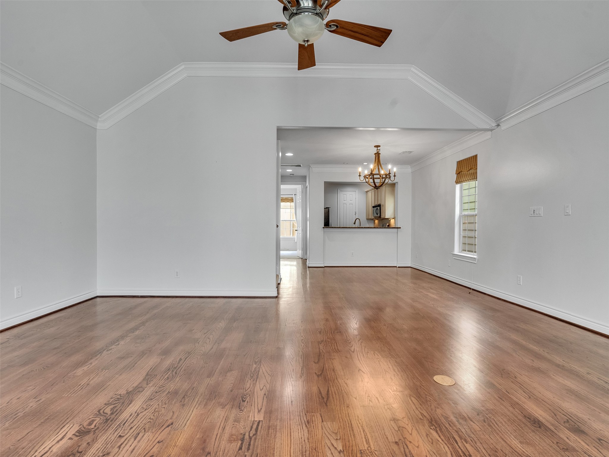 5976 Kansas Street Houston, TX 77007 - Photo 16 of 41