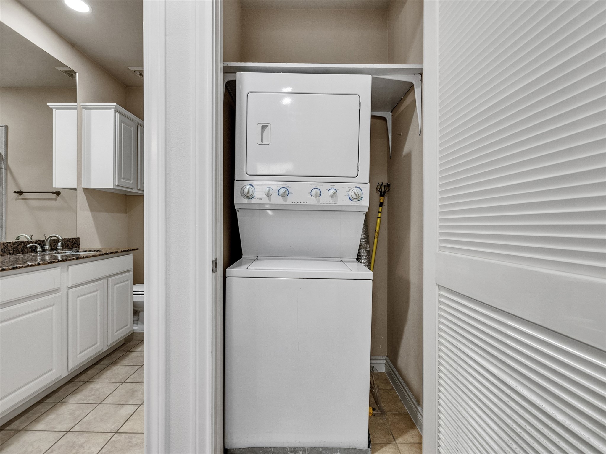 5976 Kansas Street Houston, TX 77007 - Photo 22 of 41