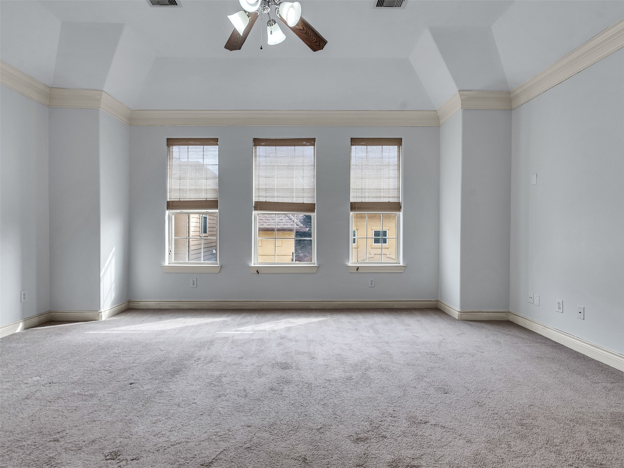 5976 Kansas Street Houston, TX 77007 - Photo 23 of 41